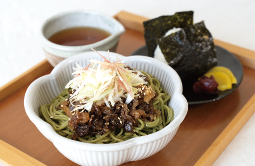 夢咲牛しぐれの冷やしそば